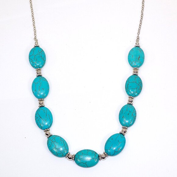 Turquoise stone necklace  with oval shape stones and small round silver beads - Picture 3 of 8